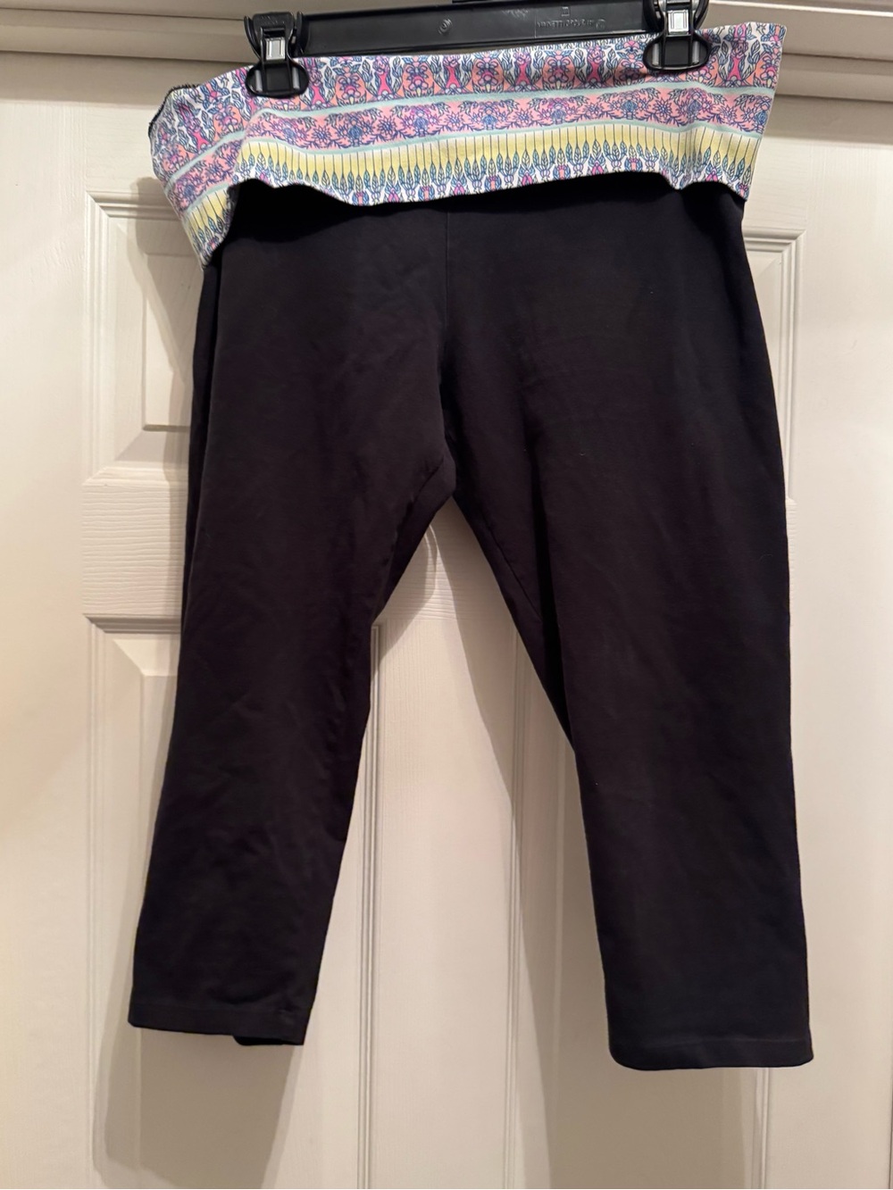 Vintage Y2K Victoria’s Secret Crop Leggings